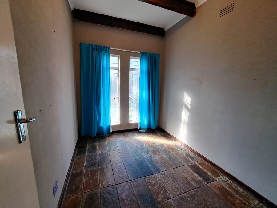 3 Bedroom Property for Sale in Safari Gardens North West